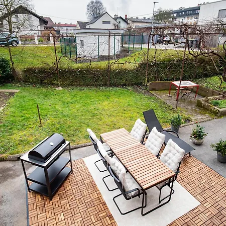 アパート Grand Family *